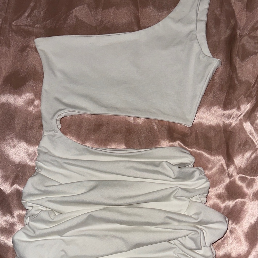 SHEIN Chic Cream One-Shoulder Dress